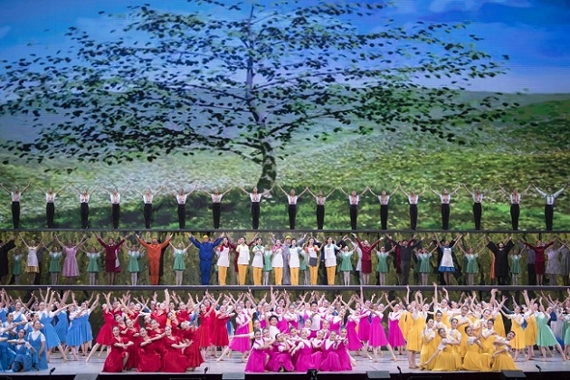 北京で改革開放40周年祝賀芸術公演「私たちの40年」