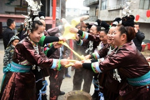 貴州省黎平県　トン年を祝うトン族