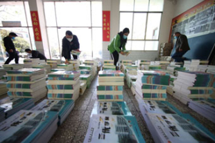 中国各地の学校が授業再開へ