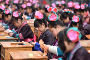 技芸を披露して「国際女性デー」を祝う