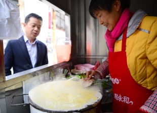 真心こめた煎餅を、とある夫婦の9年間