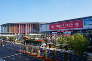 会場